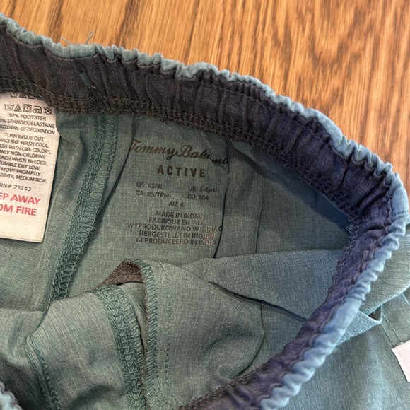 Tommy Bahama toddler bundle Boys Size 4 - Picture 5 of 8